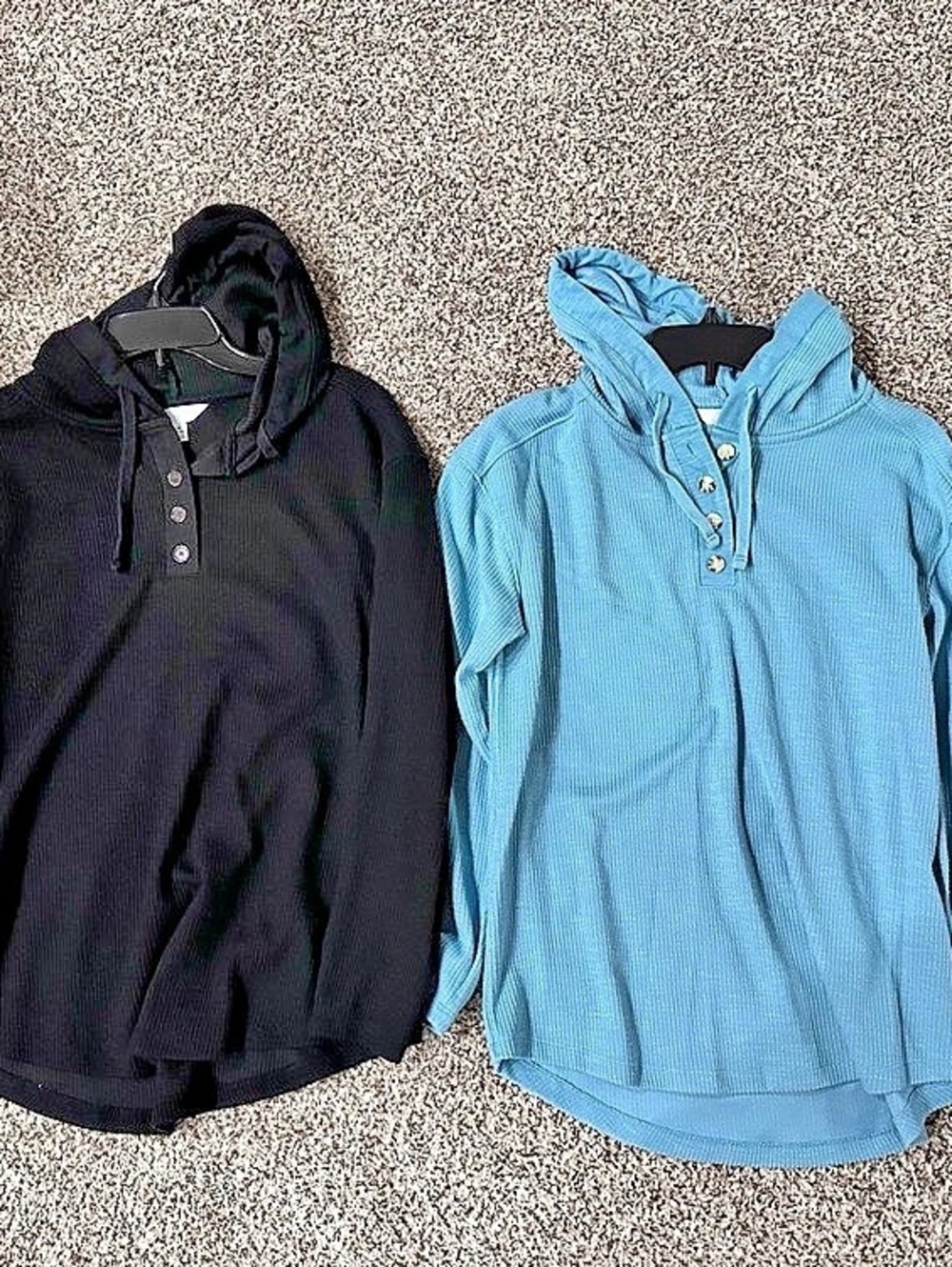 Time and Tru Hooded Pullover Tops Women’s Medium Black & Blue 2-Pack